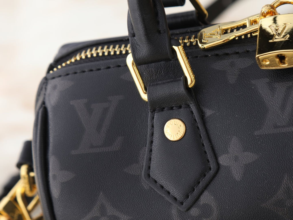 Louis Vuitton Speedy Bandoulière Monogram Ink Handbag — detail