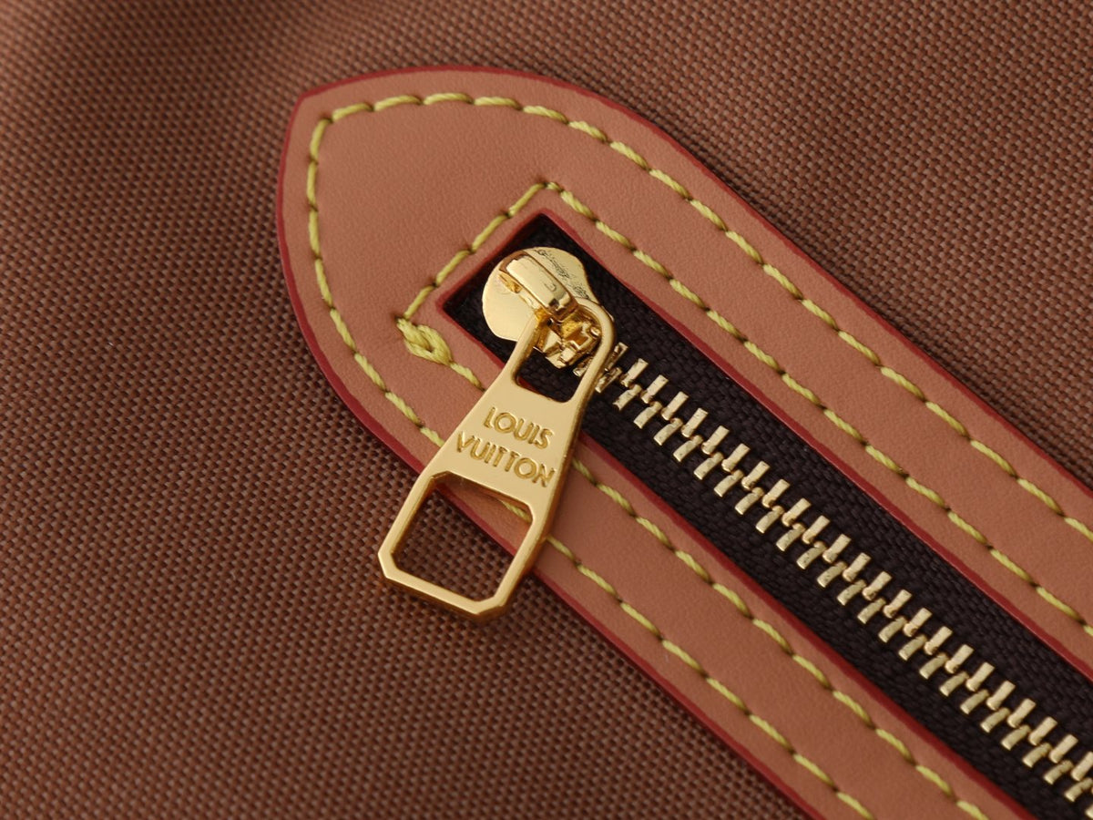 Louis Vuitton Nevereverfull Cargo Monogram Tote — detail