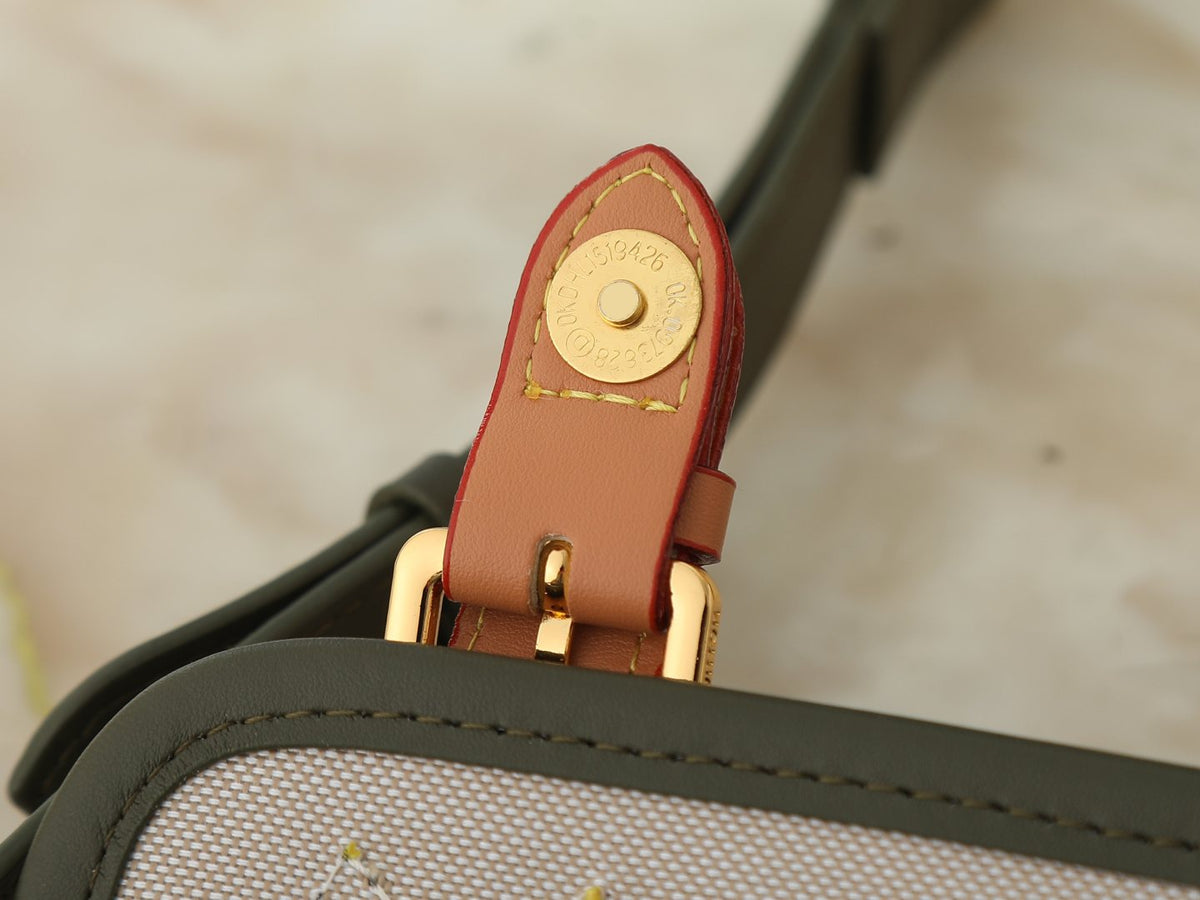 Louis Vuitton Satchel Jh Monogram Archive Messenger Bag — detail