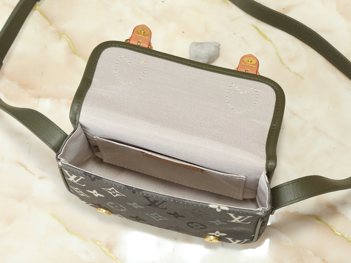 Louis Vuitton Satchel Jh Monogram Archive Messenger Bag — detail
