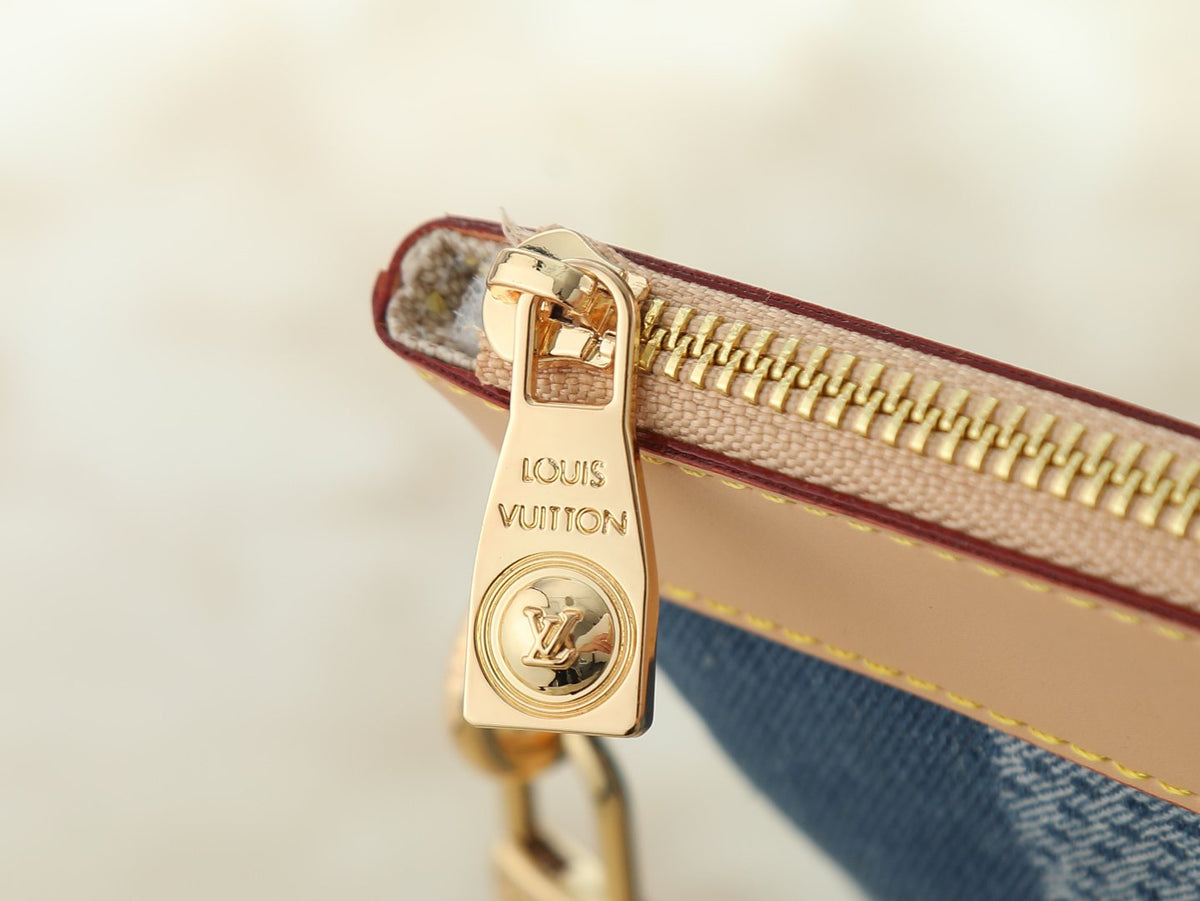 Louis Vuitton Pochette To-Go Checkerboard Wristlet — detail