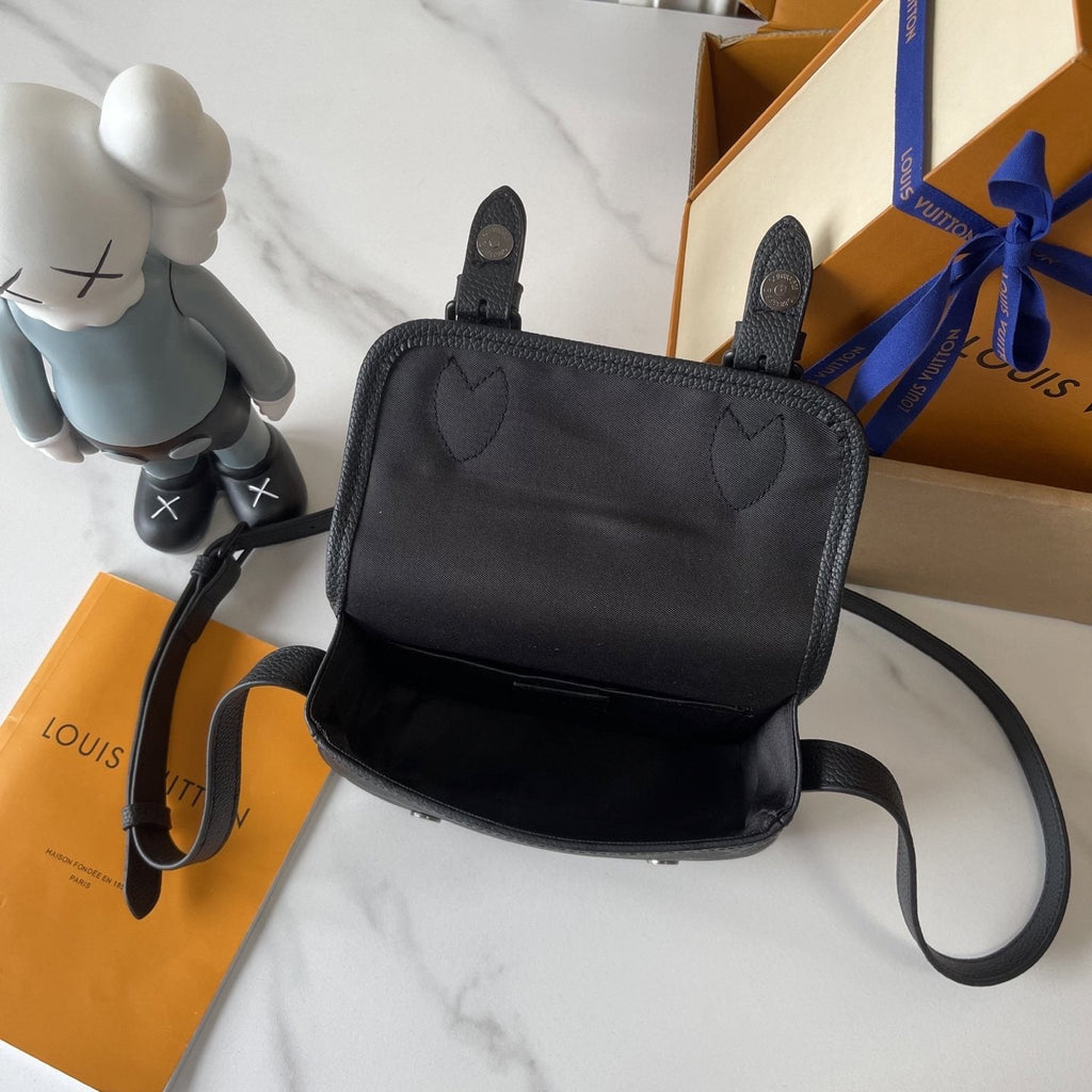 Louis Vuitton Satchel Mini Monogram Crossbody Bag — detail