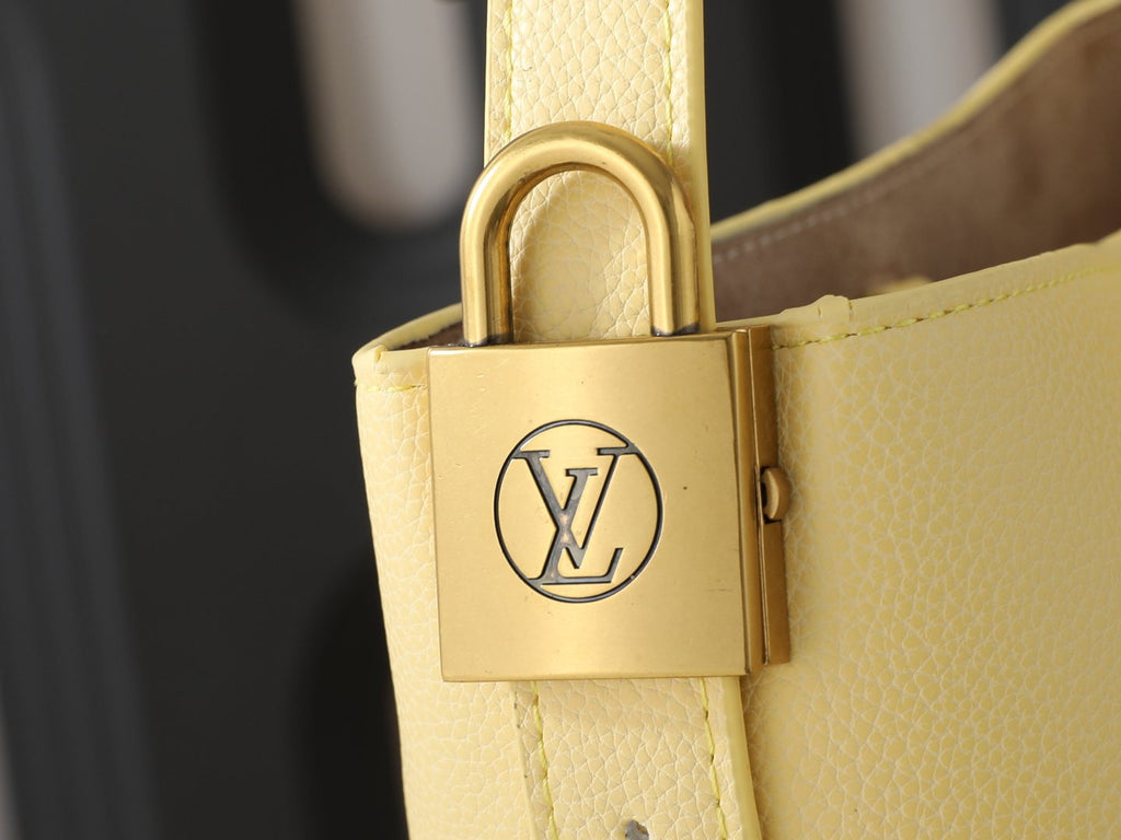 Louis Vuitton Low Key Hobo Shoulder Bag — detail