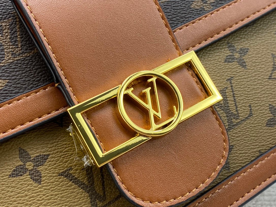 Louis Vuitton Dauphine Monogram Shoulder Bag — detail