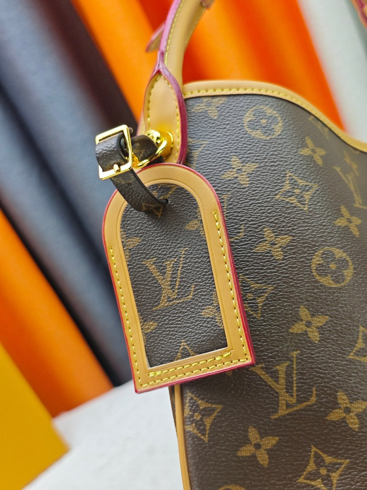 Louis Vuitton Graceful Curved-Top Hobo Bag — detail