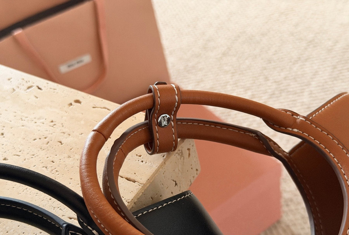 Miu Miu Ivy Circular-Handle Handbag — detail