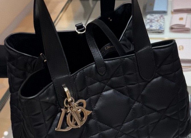 Dior Toujours Quilted Tote Bag — detail