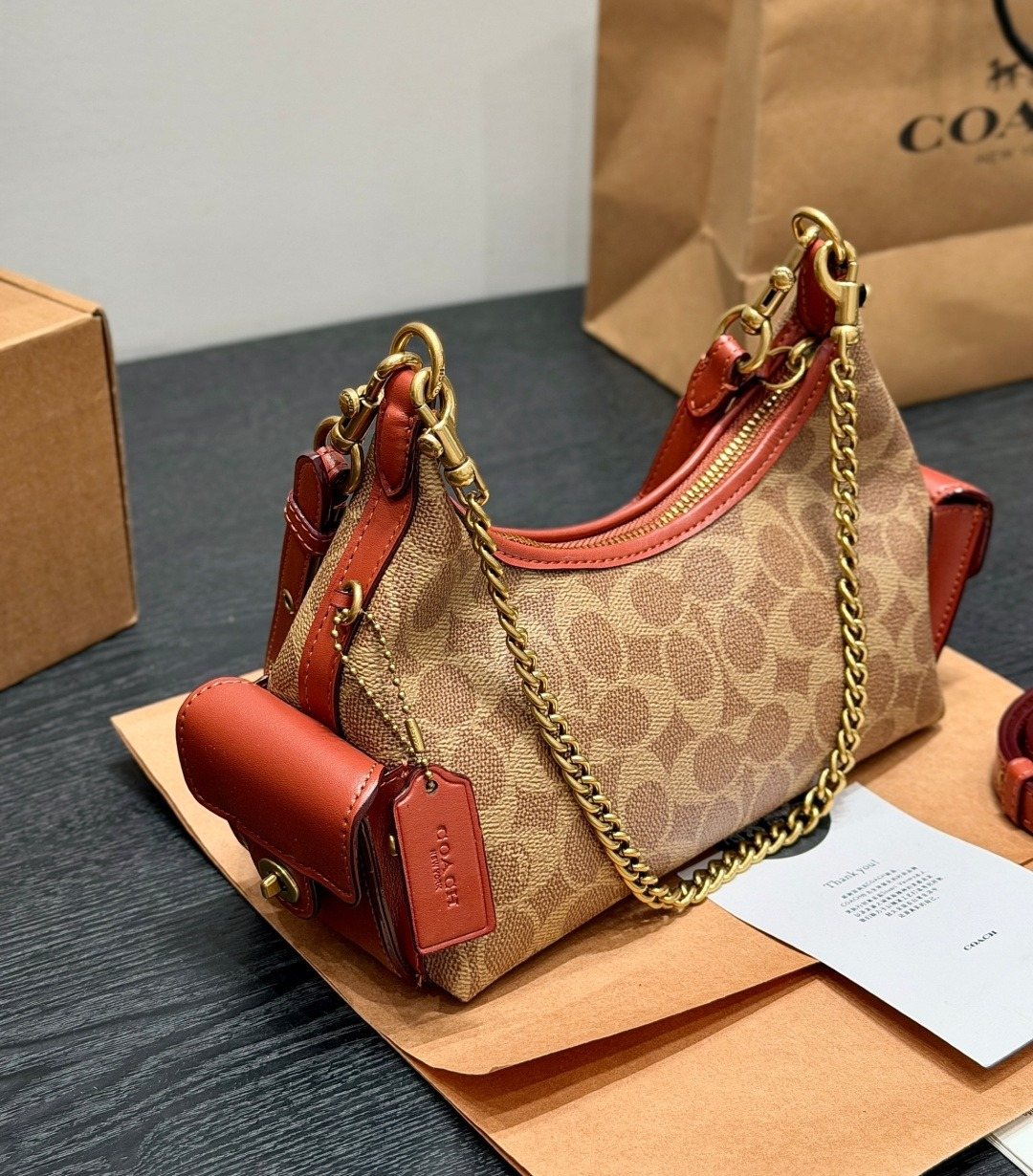 Coach Pocket Juliet Chain-Detail Shoulder Bag — side