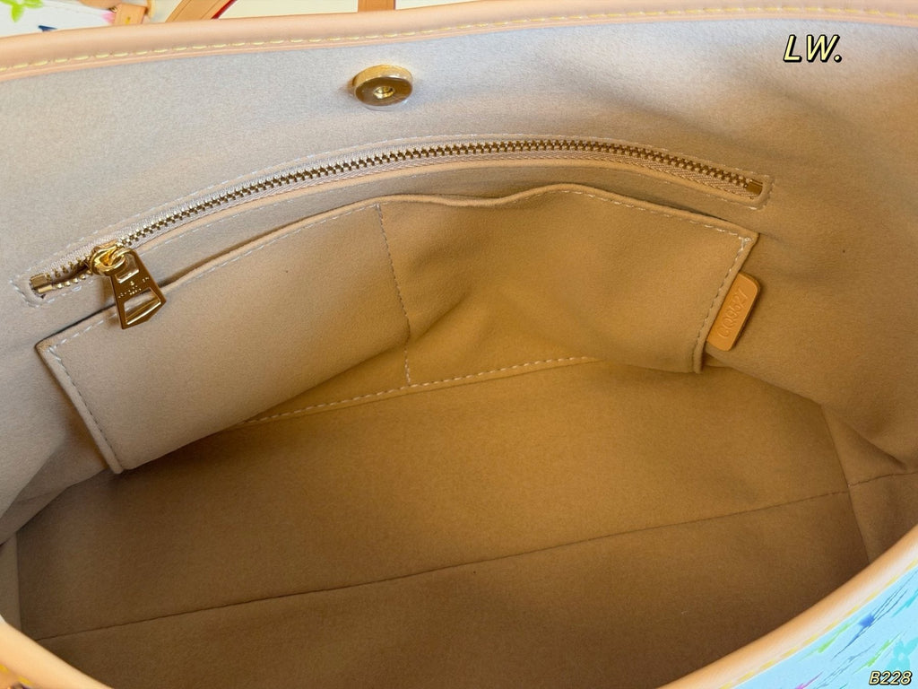 Louis Vuitton Carryall White Multicolor Monogram Shoulder Bag — detail