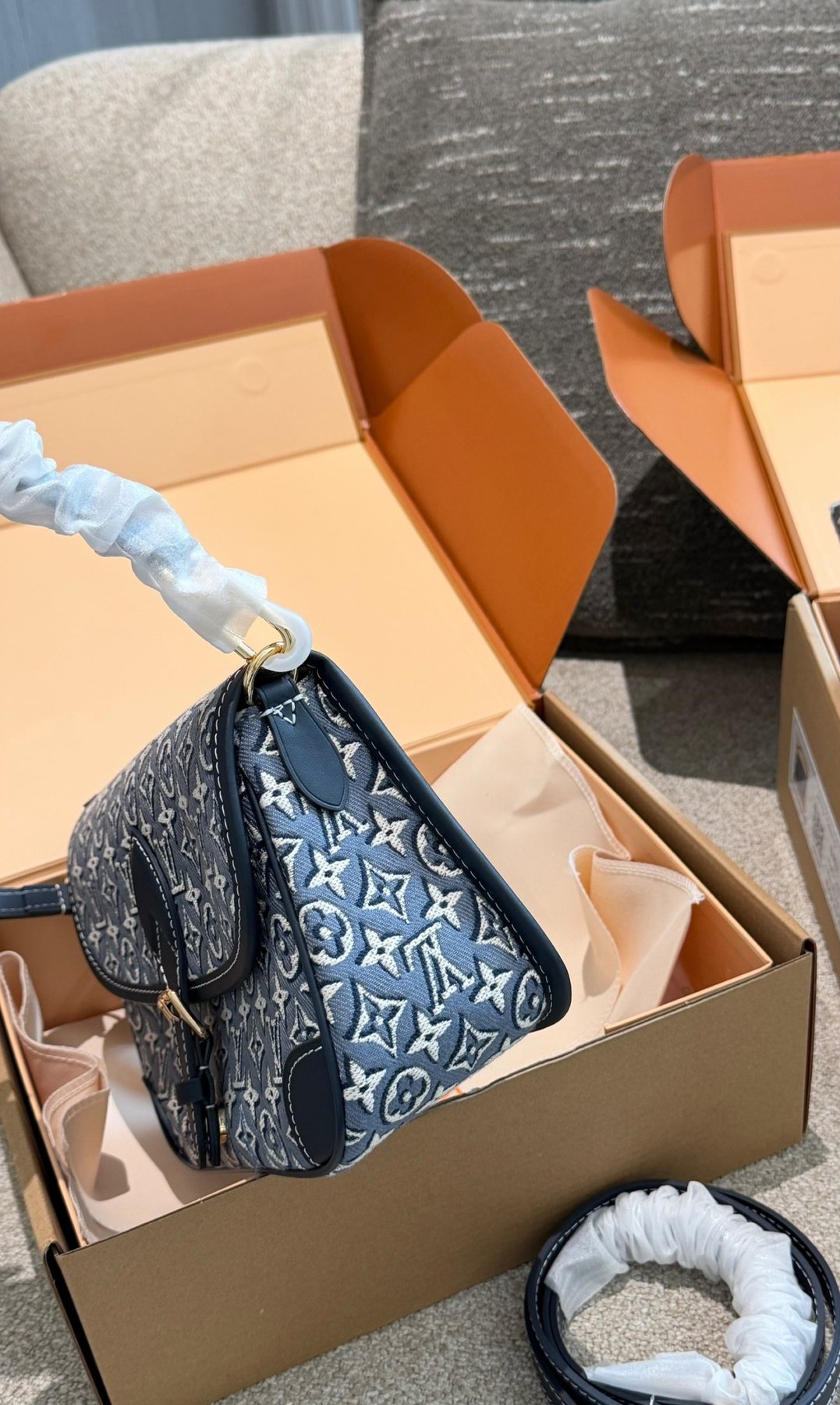 Louis Vuitton Pochette Métis Blue Monogram Flap Bag — side