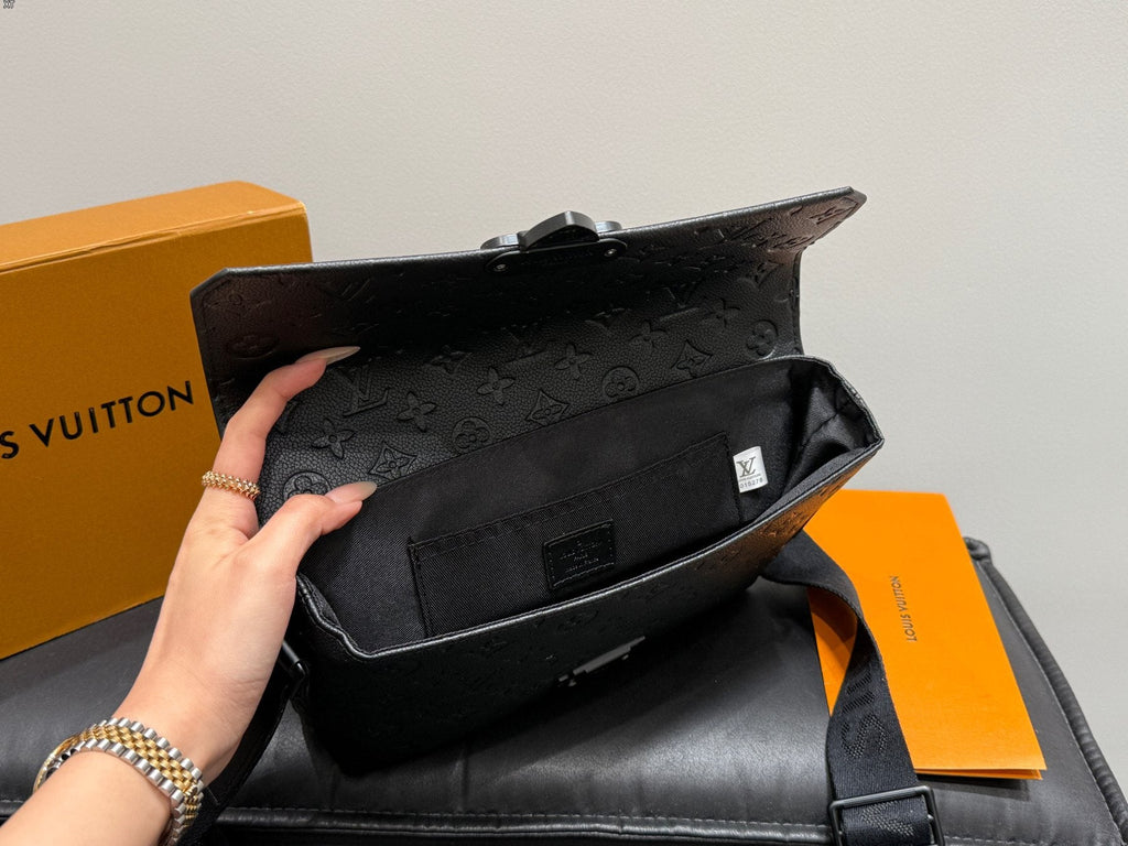Louis Vuitton S-Cape Monogram Messenger Bag — front