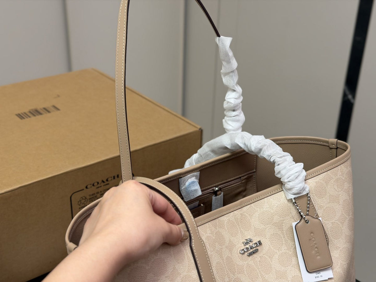 Coach City Patterned Tote Bag — front