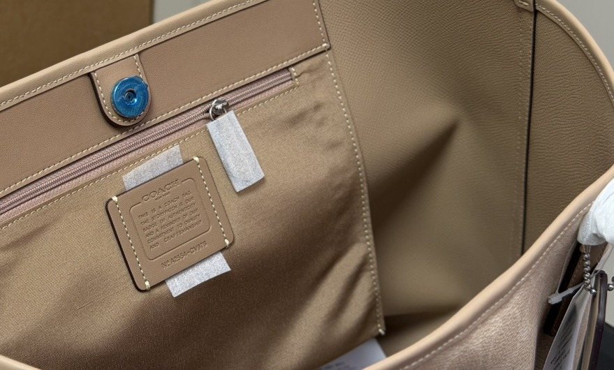 Coach City Patterned Tote Bag — detail