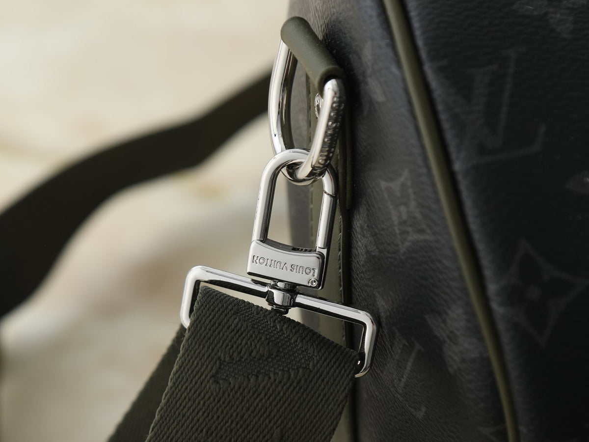 Louis Vuitton Keepall Bandoulière Duffel Bag — detail