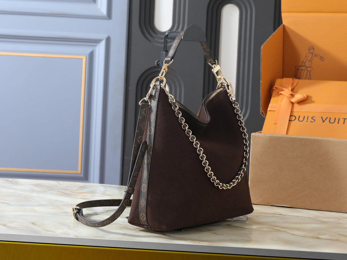 Louis Vuitton Multipass Shoulder Bag — side