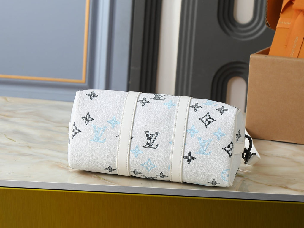 Louis Vuitton Keepall Bandoulière White Monogram Mini Duffel — detail