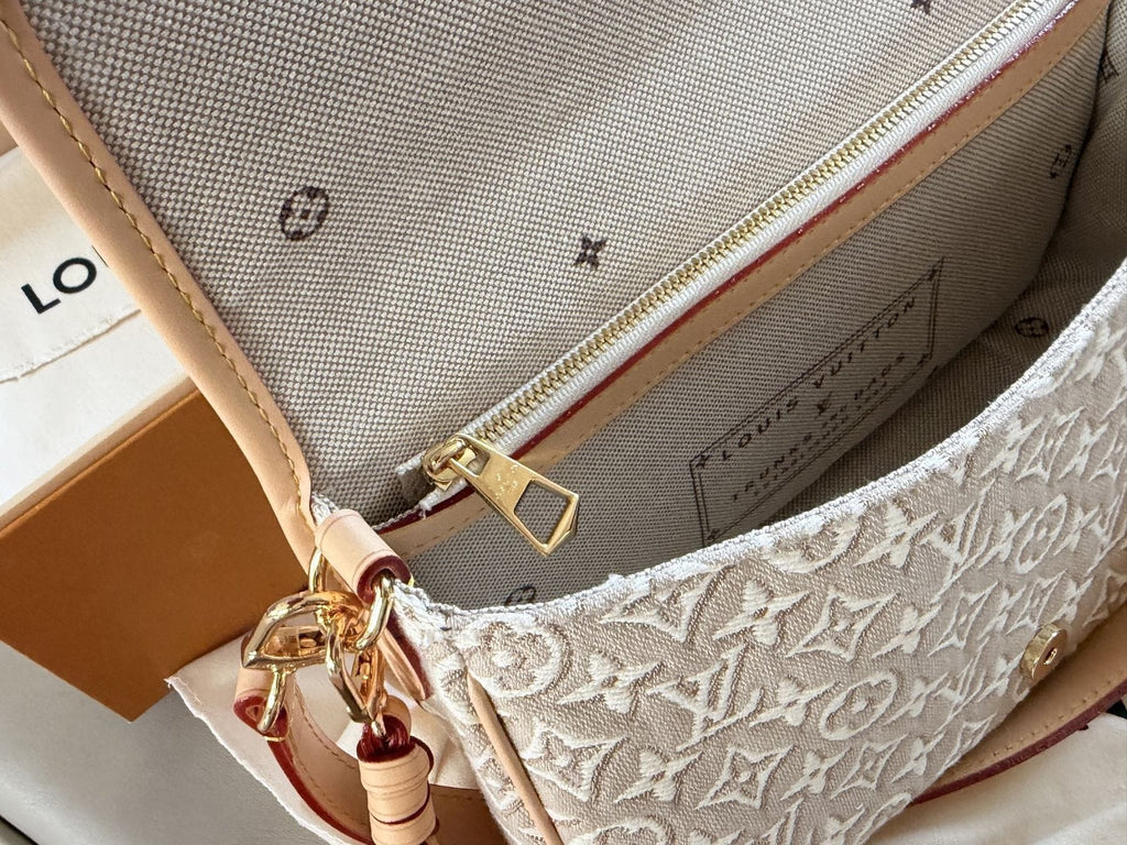 Louis Vuitton Diane Monogram Shoulder Bag — detail
