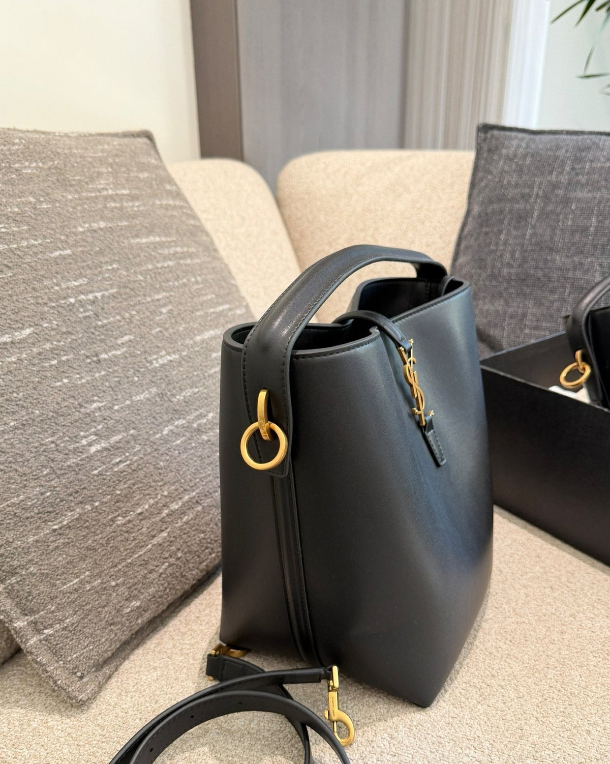 Saint Laurent LE 37 Bucket Bag — side