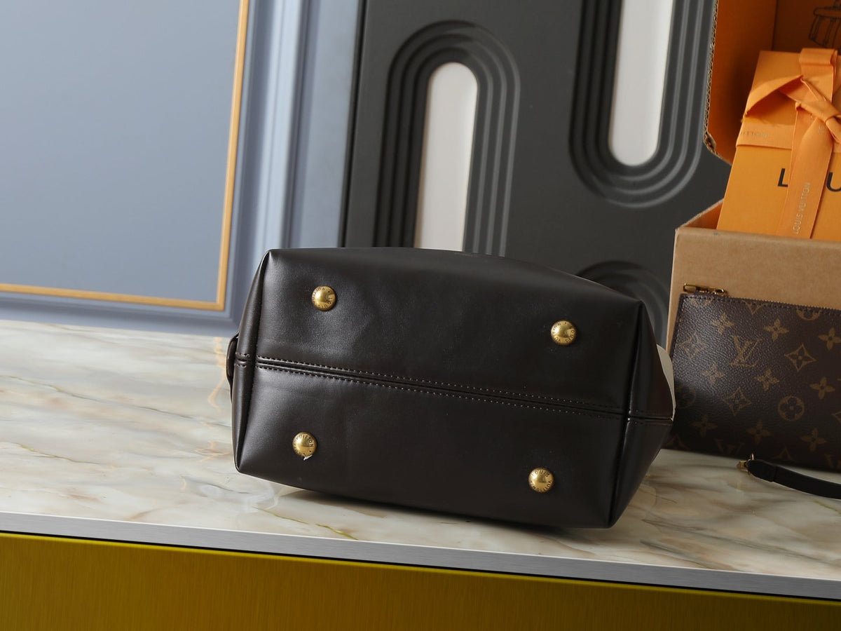 Louis Vuitton Low Key Hobo Shoulder Bag — detail