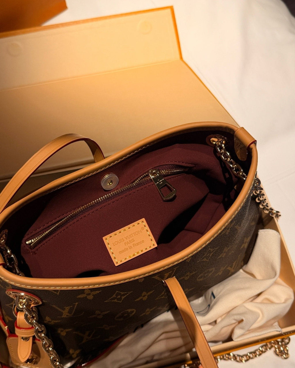 Louis Vuitton Carryall BB Monogram Shoulder Bag — detail
