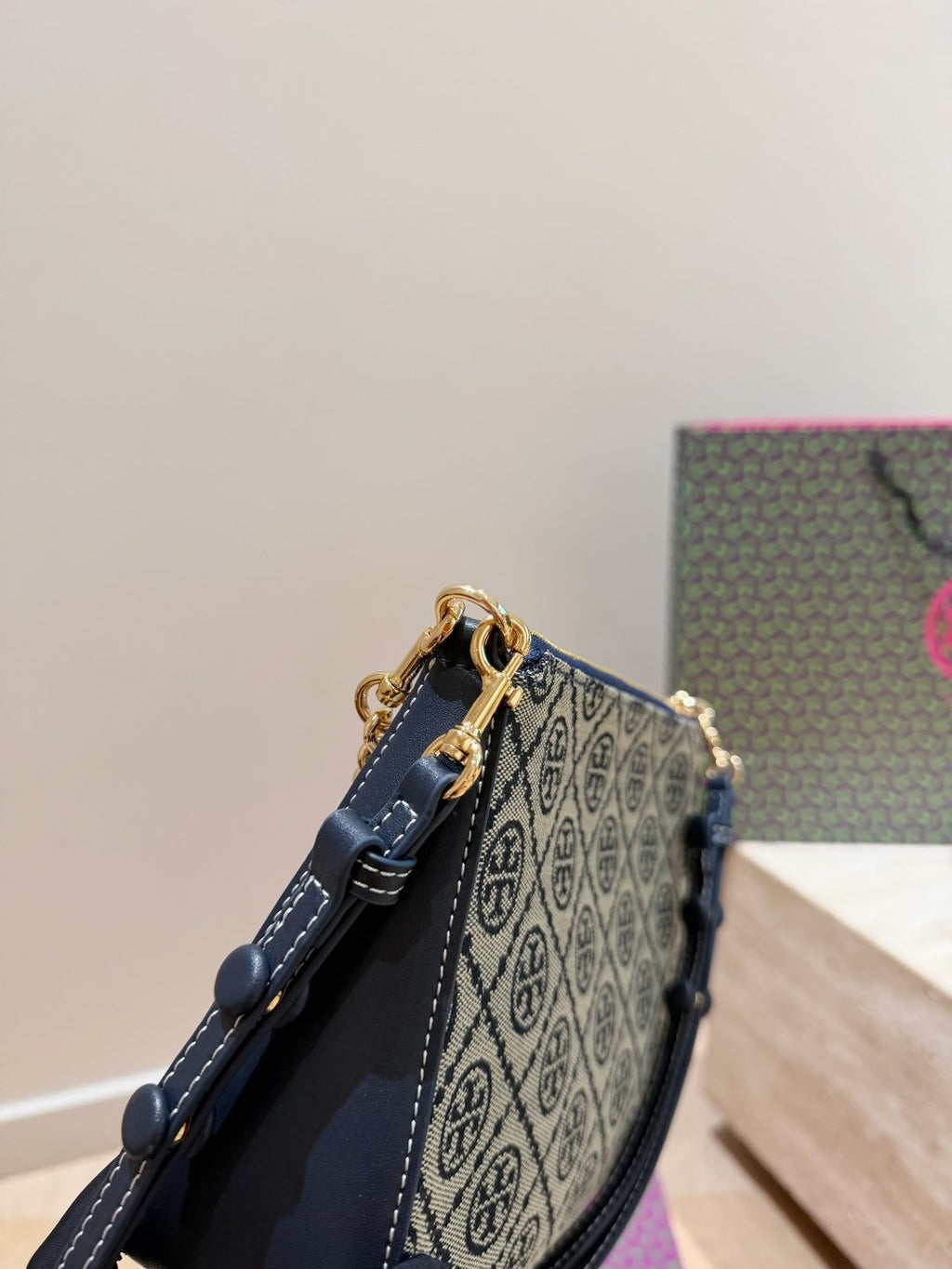 Tory Burch Chain-Accent Shoulder Bag — side