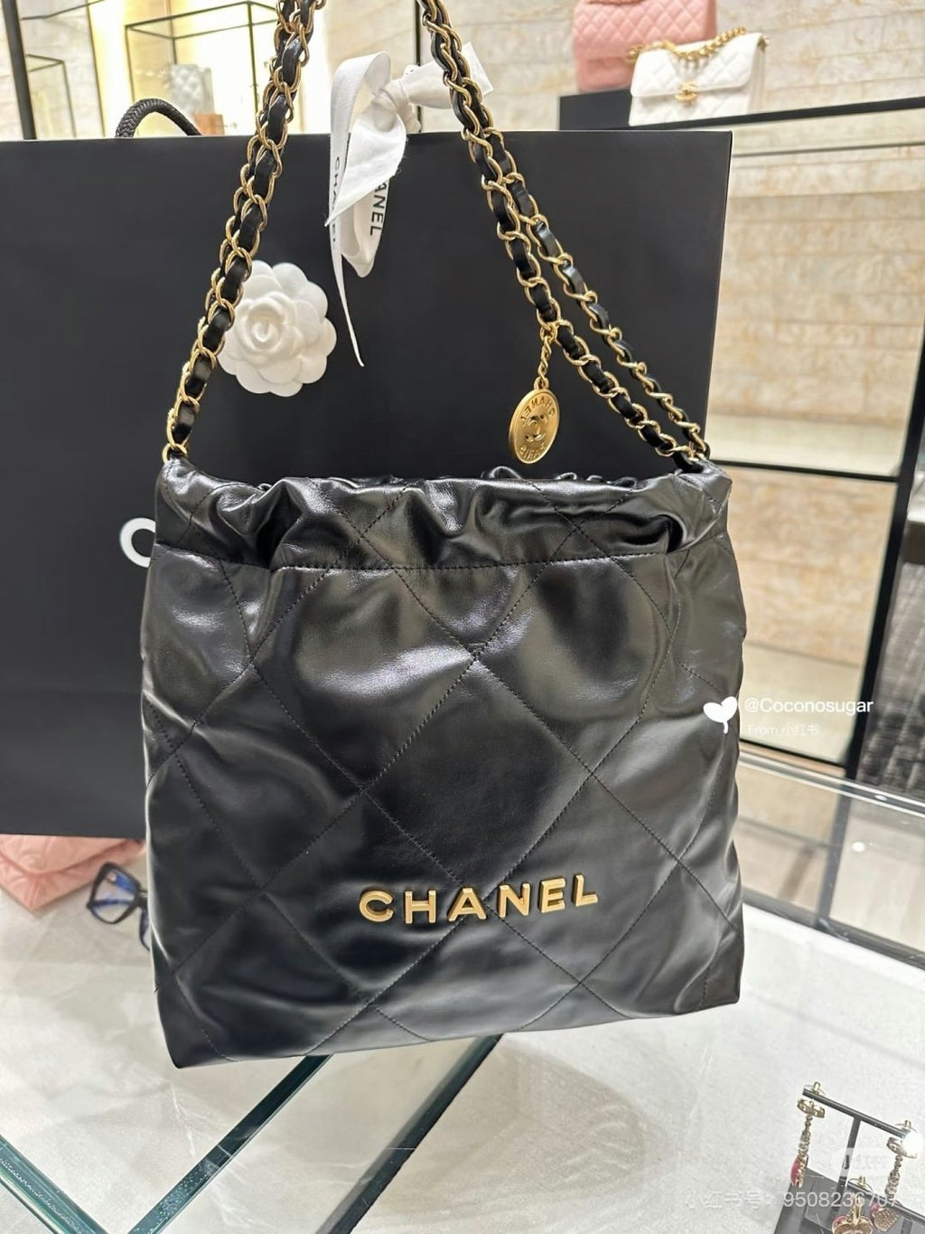 Chanel 22 Quilted Chain Shoulder Bag — hero