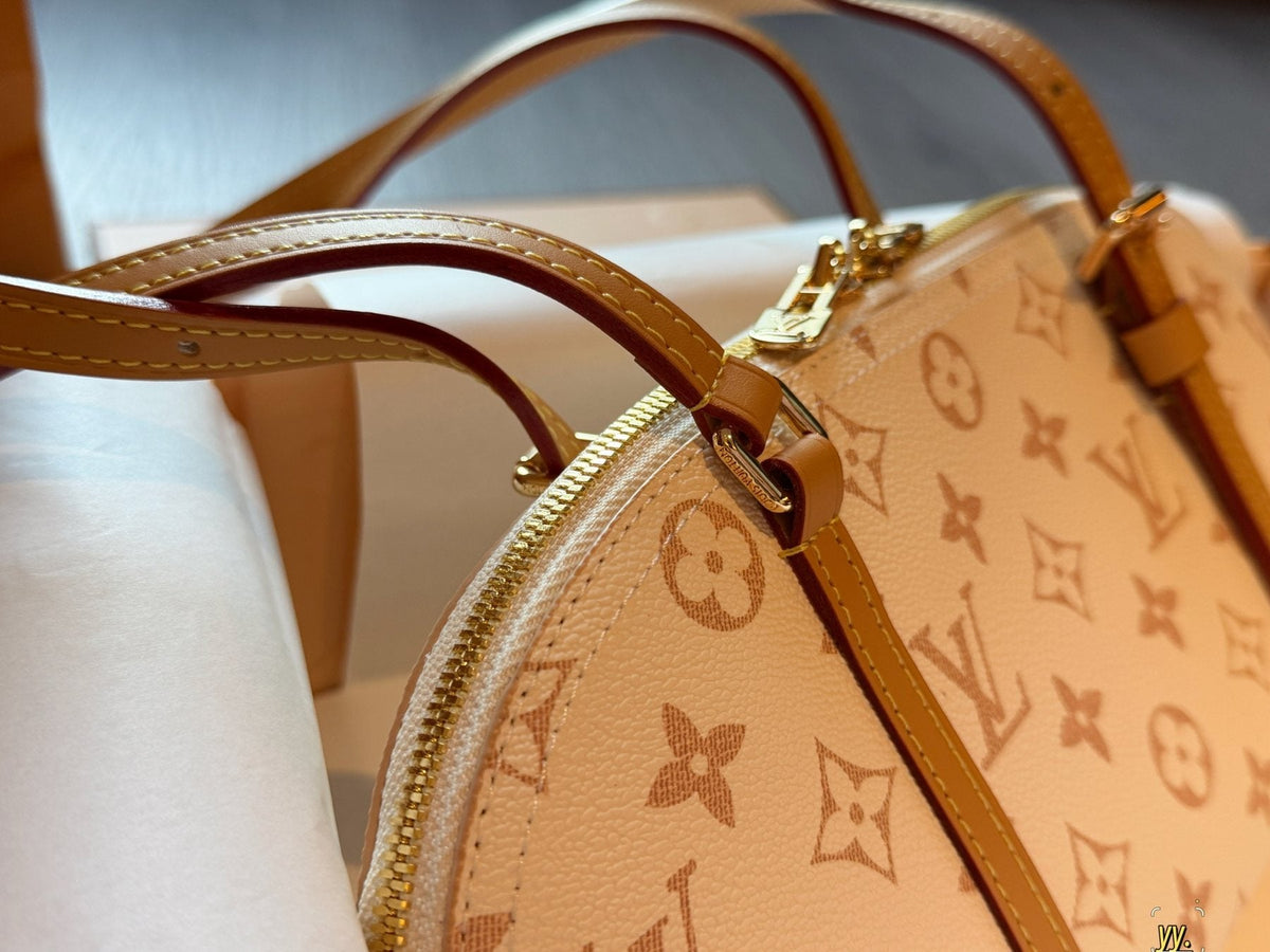 Louis Vuitton Squire East West Monogram Shoulder Bag — detail