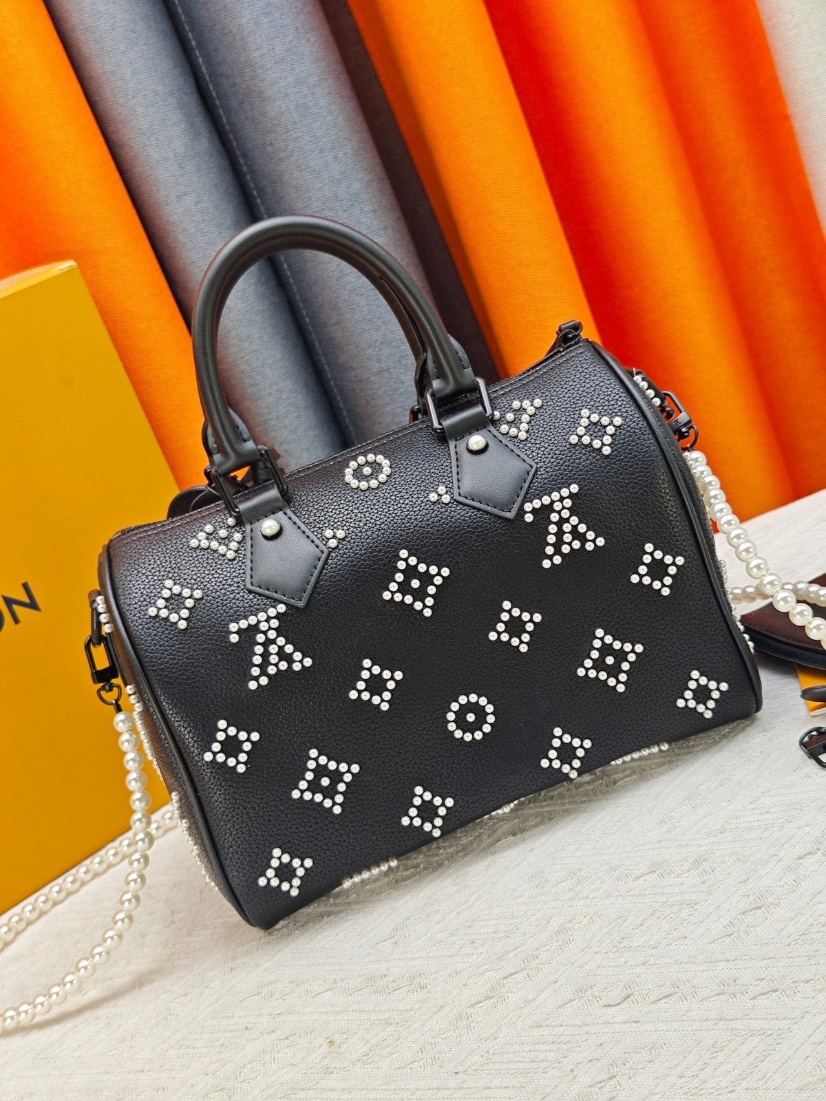 Louis Vuitton Speedy Bandoulière Pearl-Motif Handbag — hero