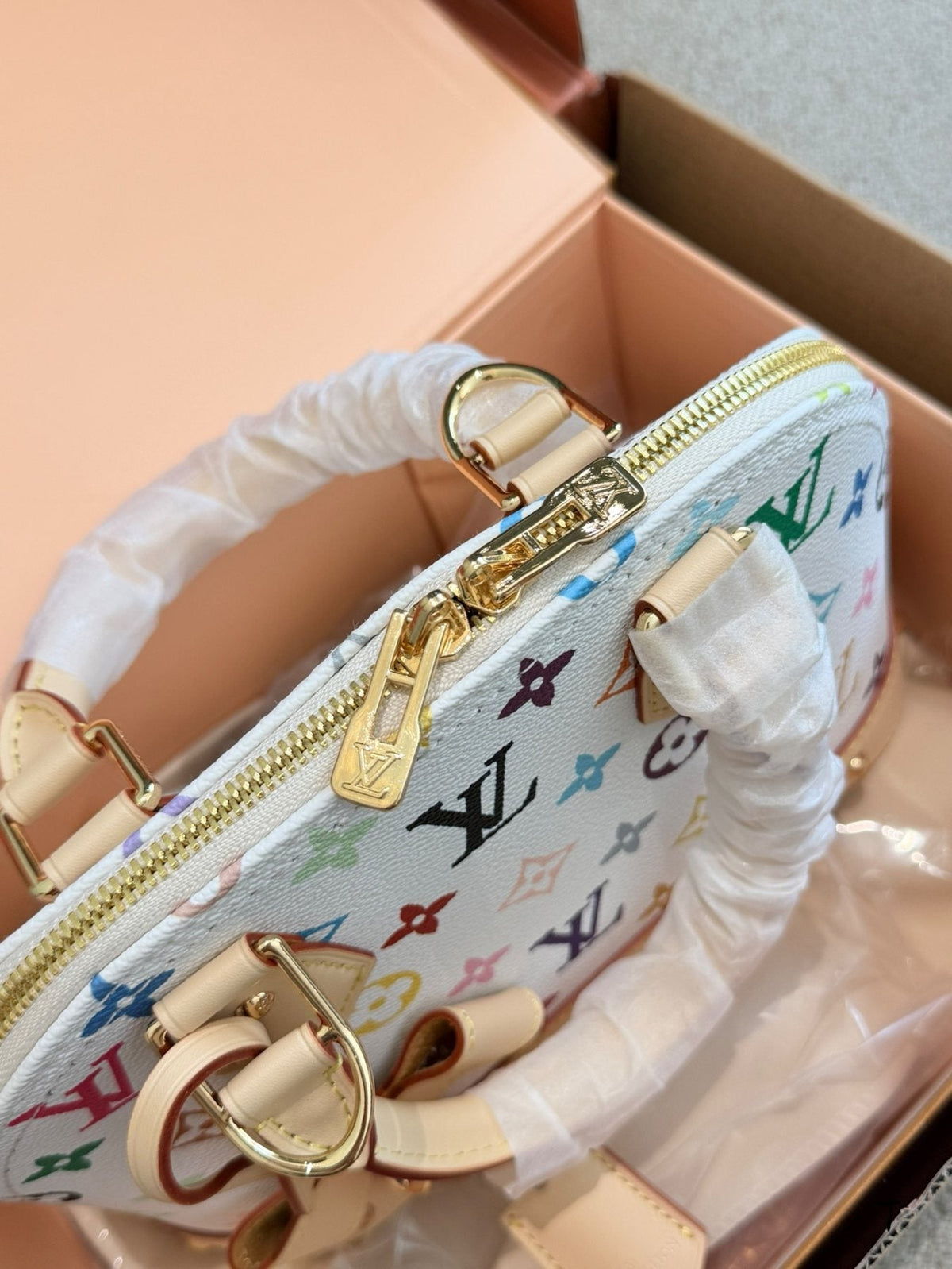 Louis Vuitton White Multicolor Monogram Dome Handbag — detail