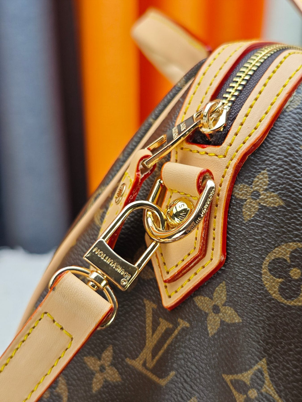Louis Vuitton Retiro Monogram Handbag — detail