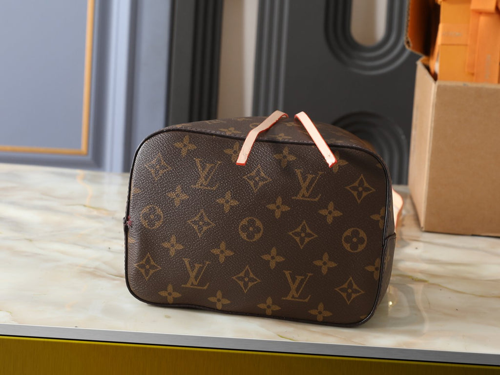 Louis Vuitton NéoNoé BB Monogram Bucket Bag — detail
