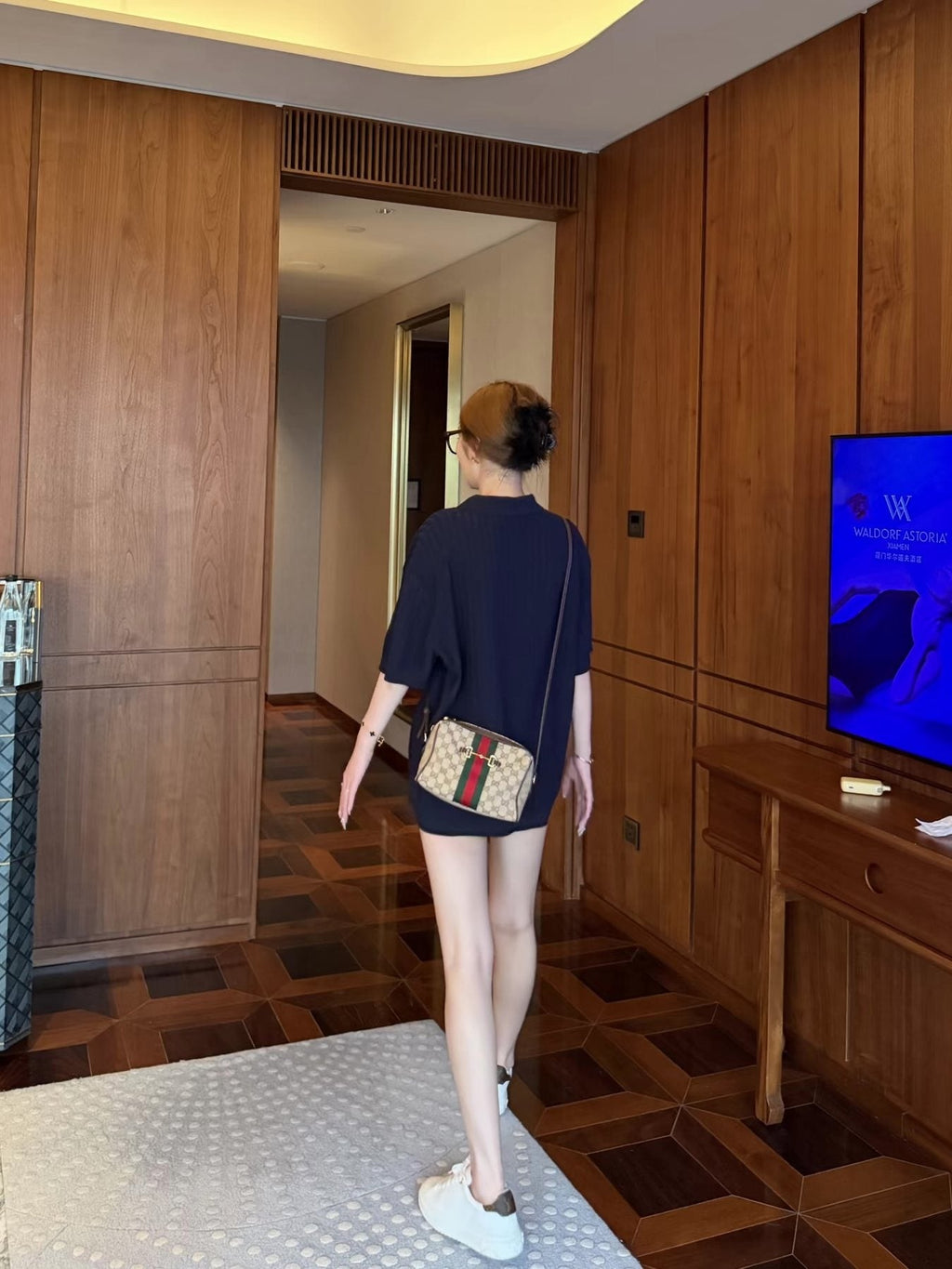 Gucci Horsebit 1955 Camera Bag — model