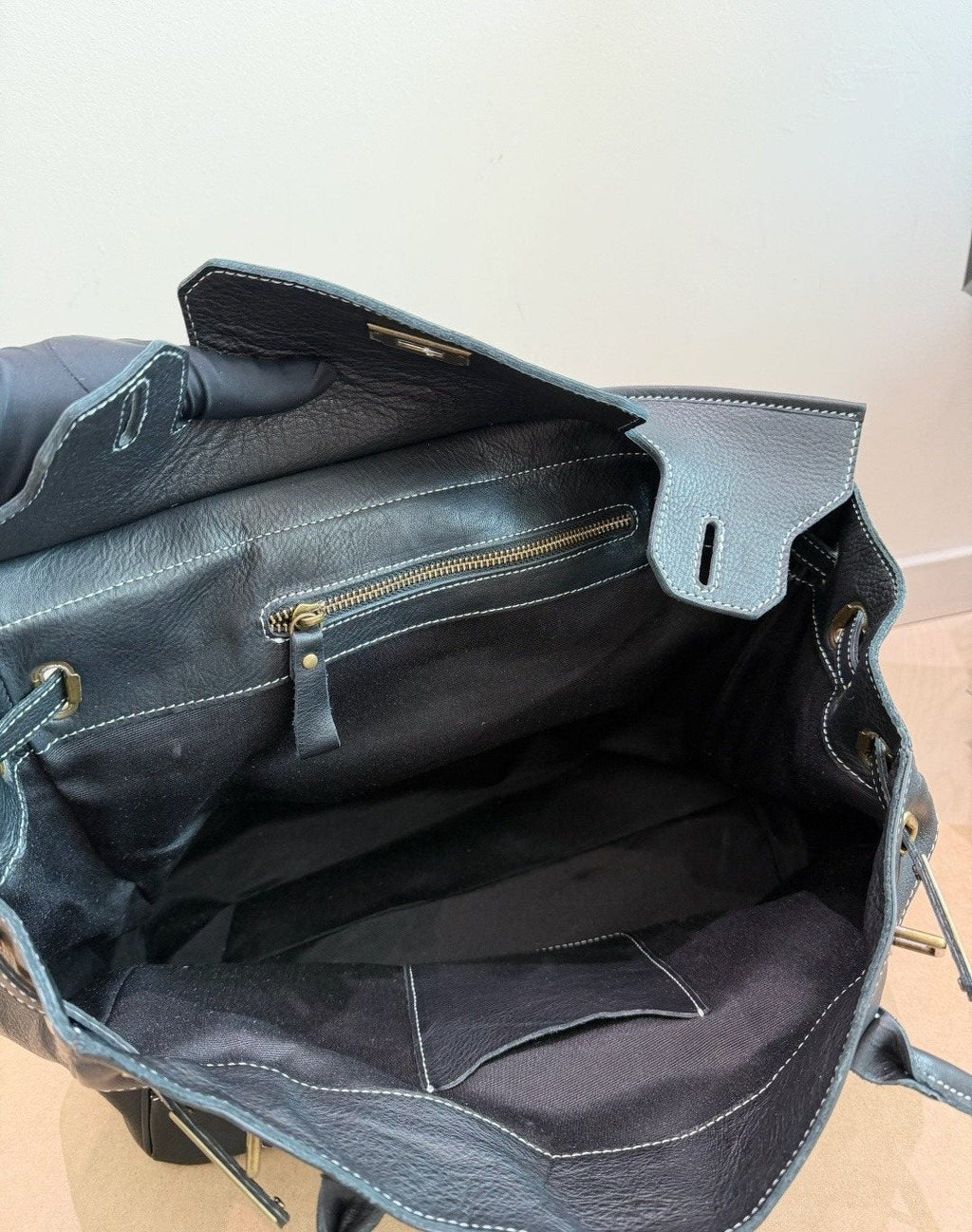 Firkin Berlin Black Leather Tote Bag — detail