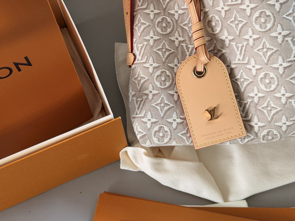Louis Vuitton Carryall Monogram Jacquard Shoulder Bag — detail