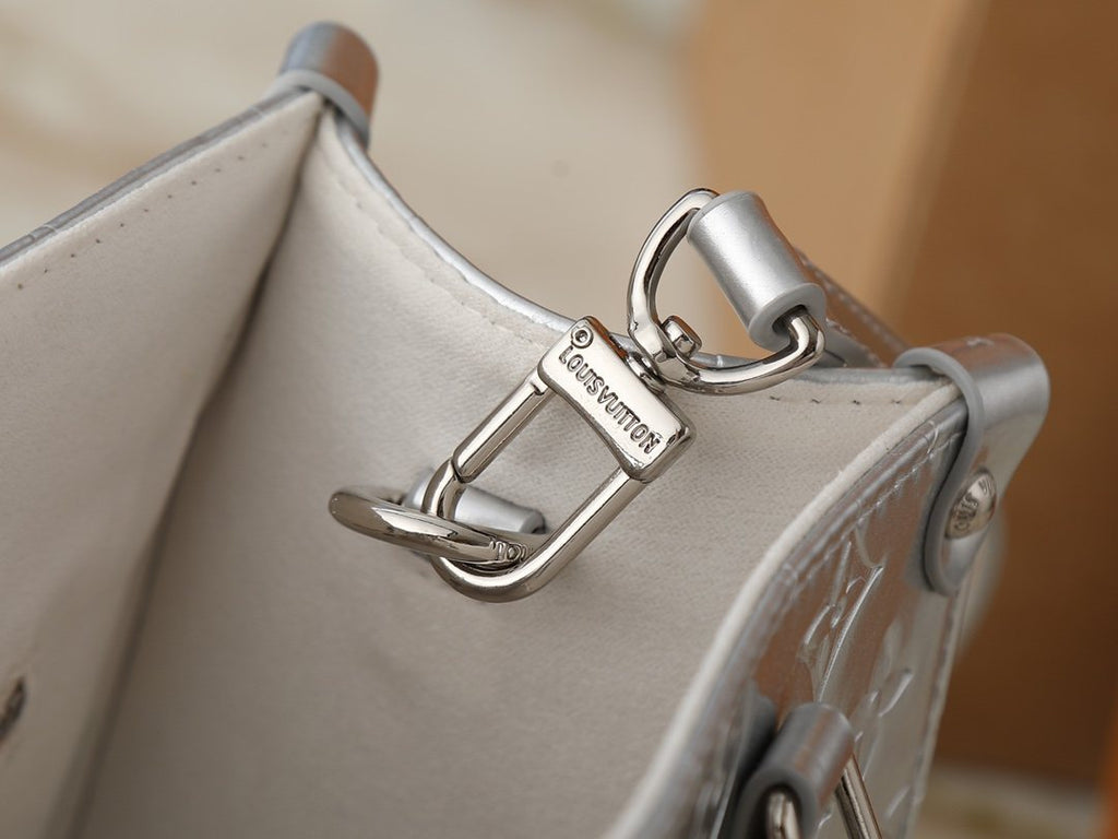 Louis Vuitton OnTheGo Structured Tote Bag — detail