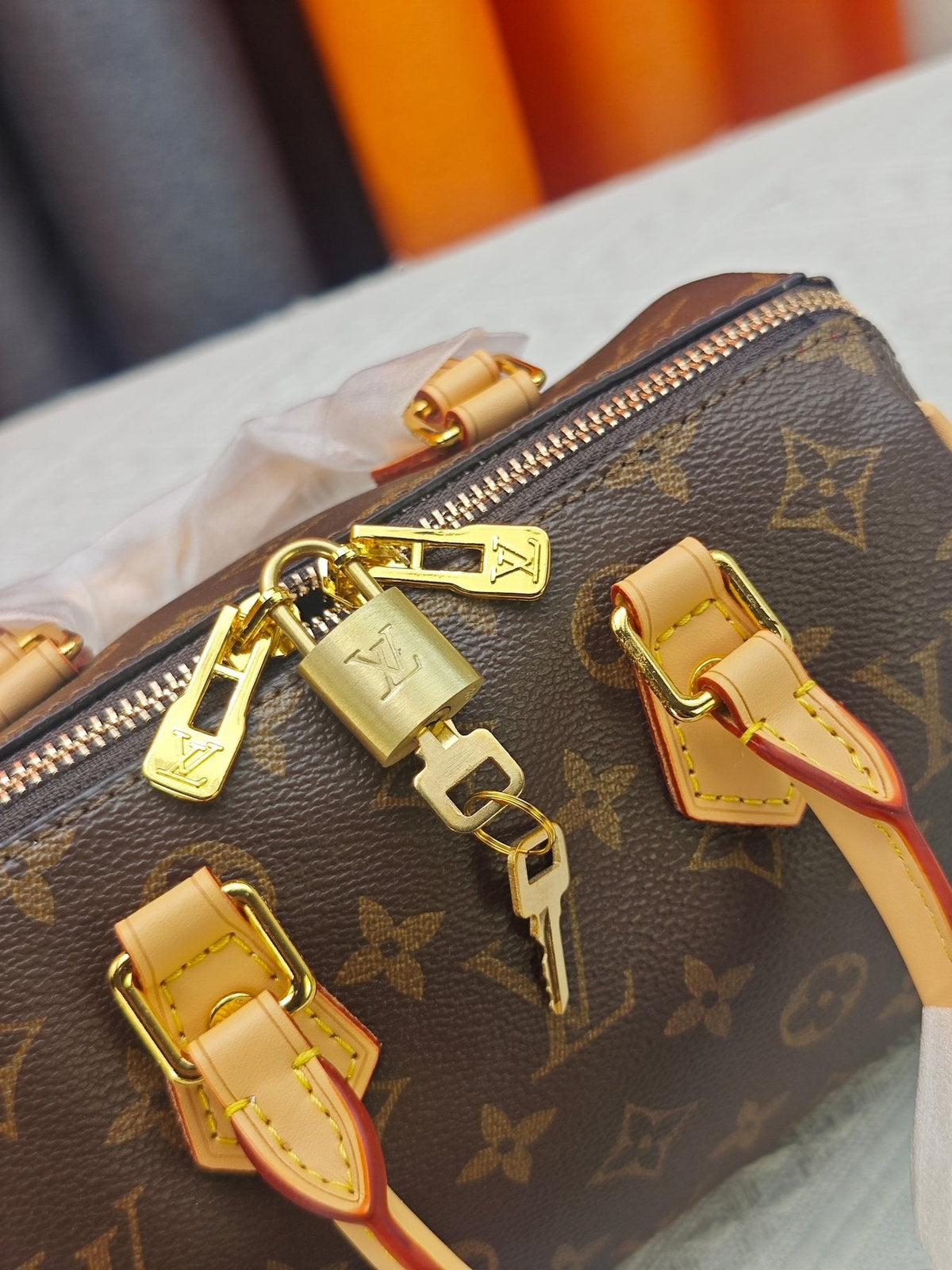 Louis Vuitton Speedy Bandoulière Monogram Bag — detail