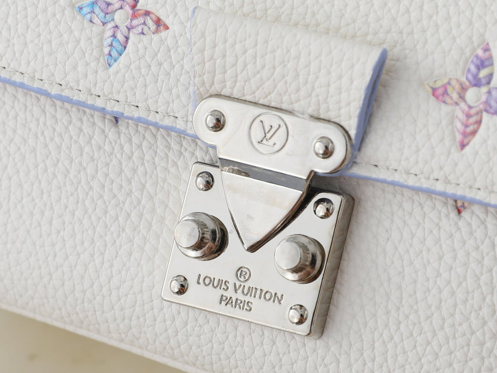 Louis Vuitton Pochette Métis Soft Crossbody Bag — detail