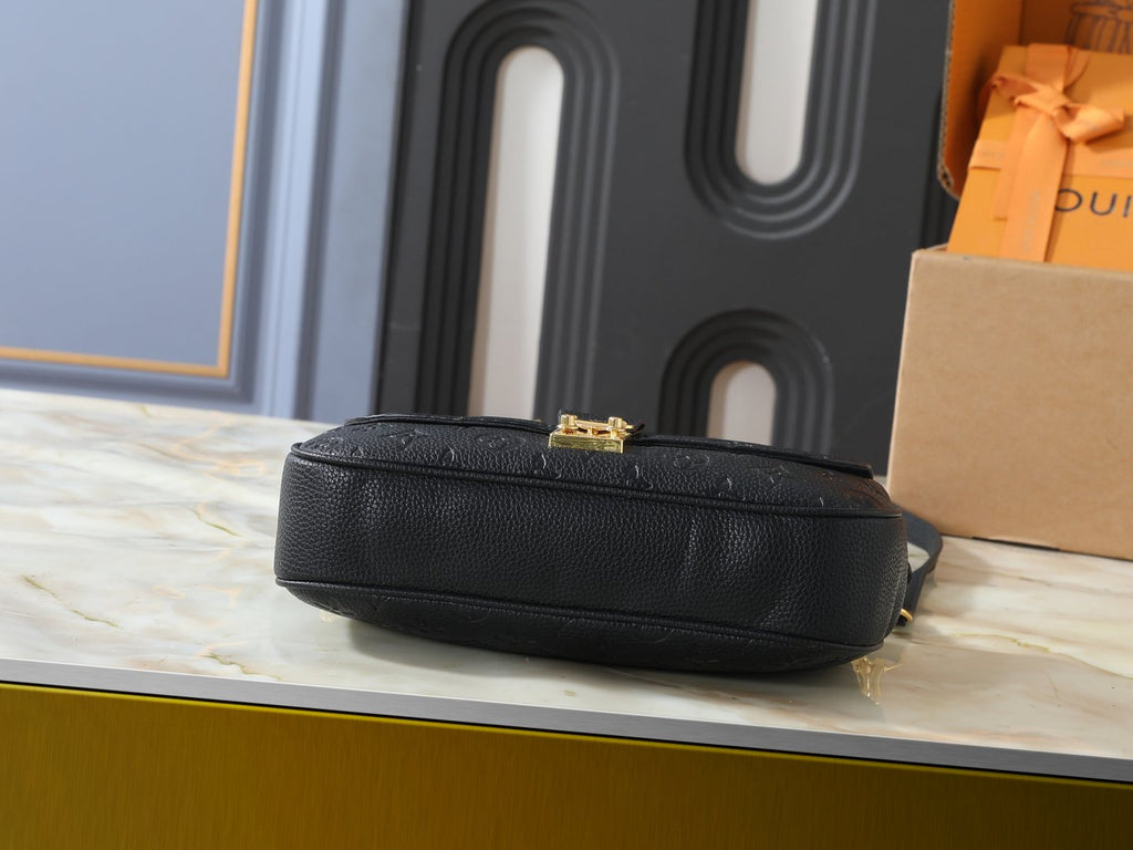 Louis Vuitton Pochette Métis Soft Crossbody Bag — detail