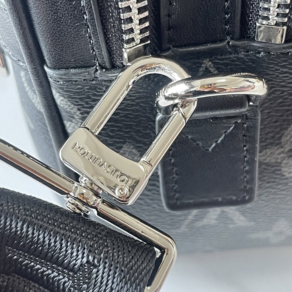 Louis Vuitton Alpha Monogram Messenger Bag — detail