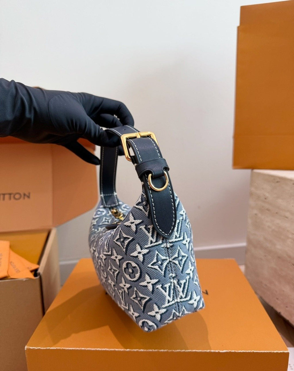 Louis Vuitton Pochette Hills Blue-Gray Monogram Bag — side