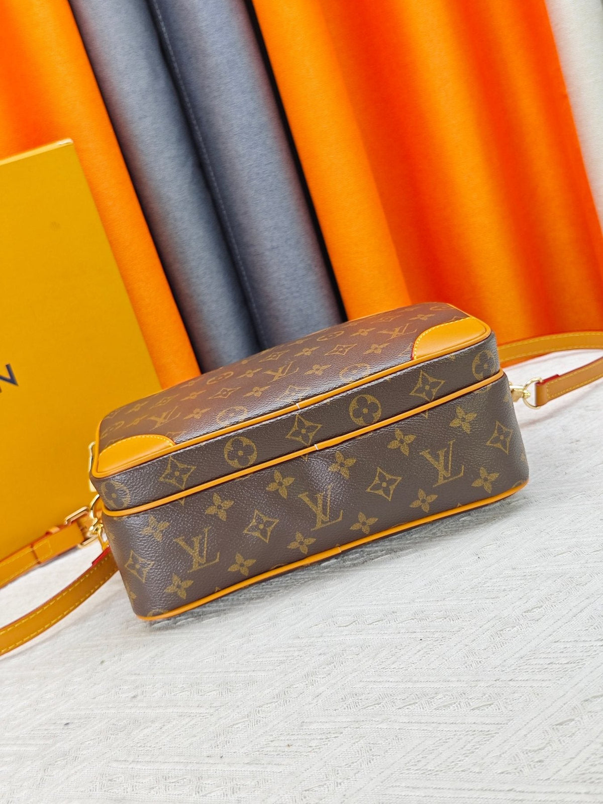 Louis Vuitton Nil Monogram Crossbody Bag — detail