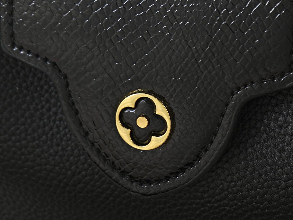 Louis Vuitton Capucines Acanto Sculpted-Handle Bag — detail