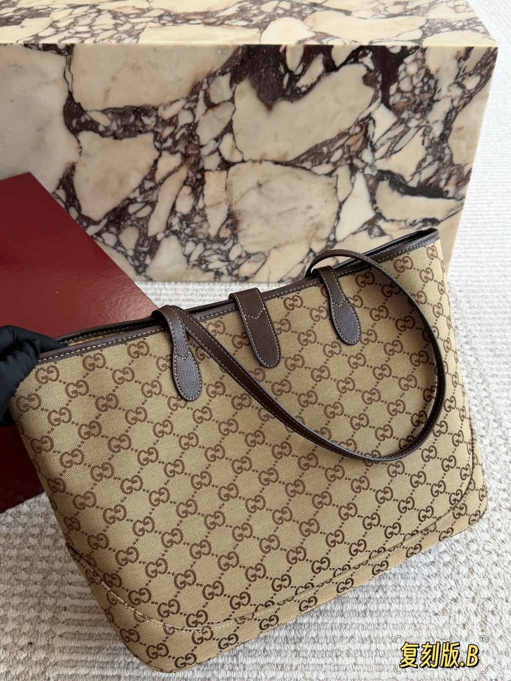 Gucci Londra GG Tote Bag — back