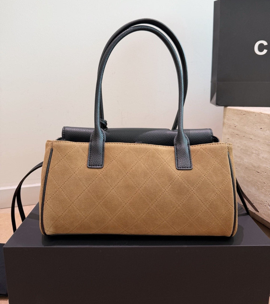 Chanel Diamond-Quilted Baguette Shoulder Bag — back